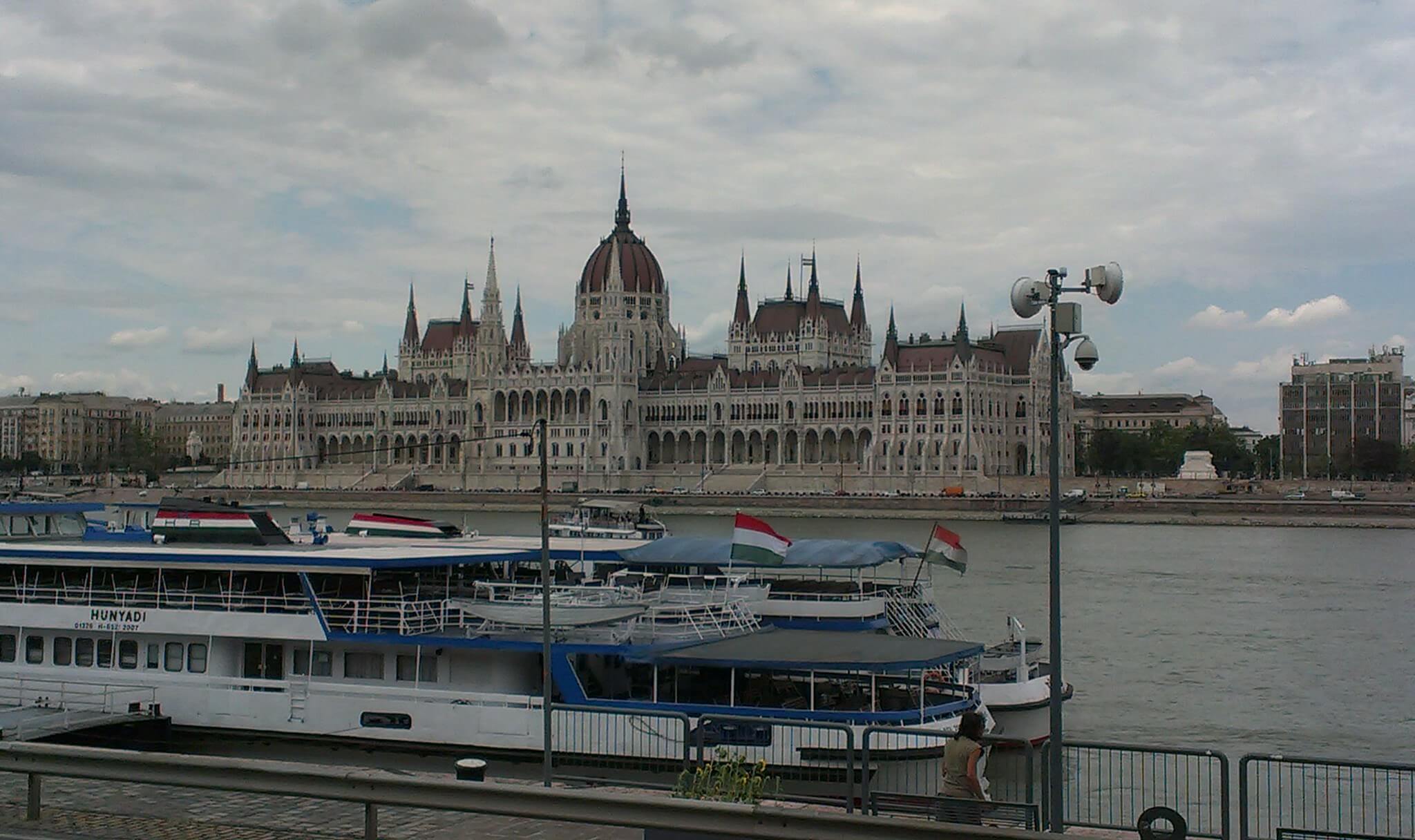 Tervpályázat a pesti Duna-part megújítására